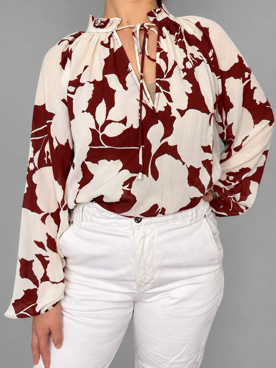 Blusa HYM Blanco; Burdeo talla M