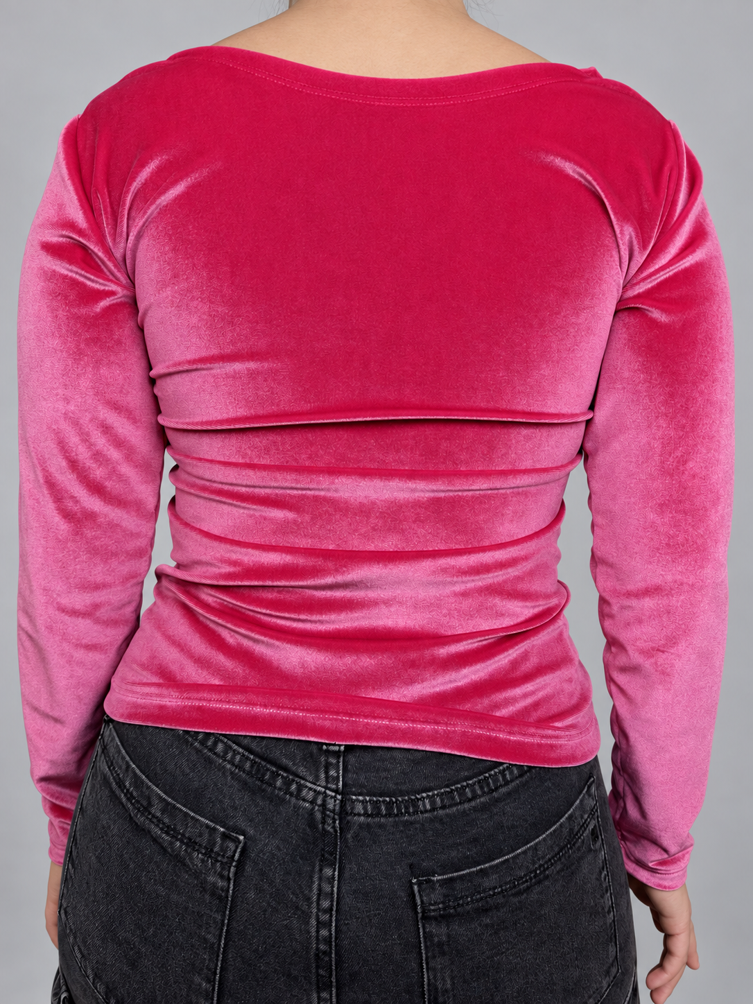 Polera manga larga SIN MARCA IDENTIFICADA, vista posterior