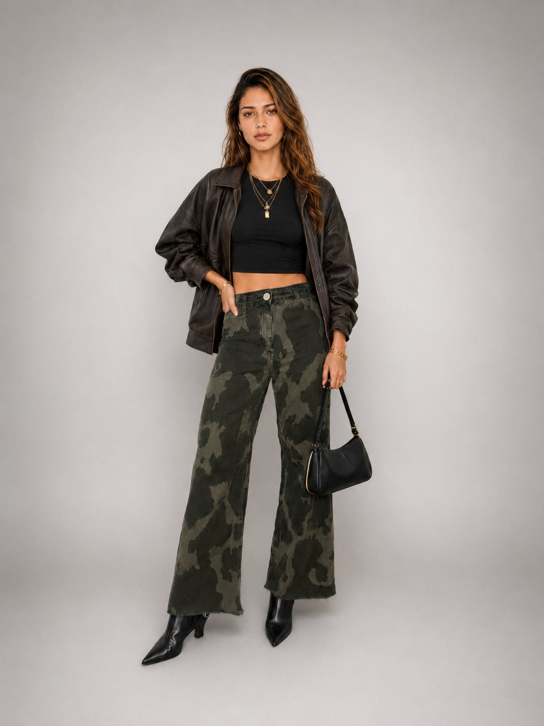 Pantalón ZARA Verde militar talla 38 - vista principal