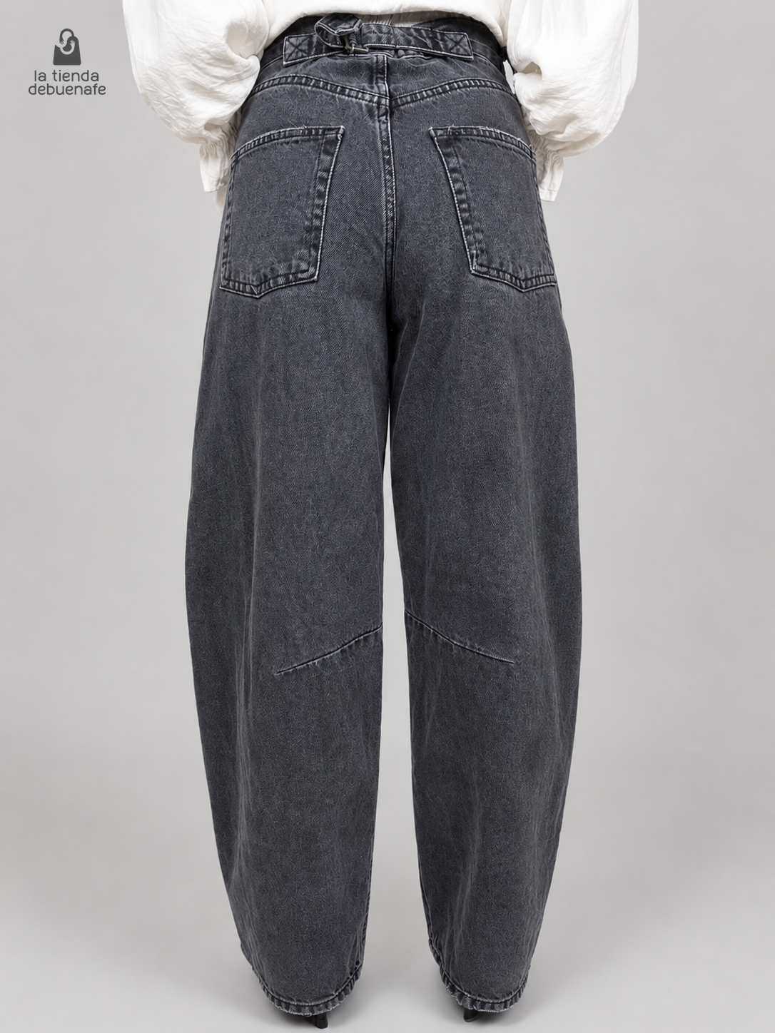 Jeans BDG talla 26W/32L - vista posterior