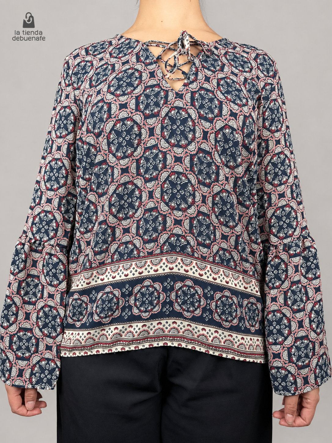 Blusa ABERCROMBIE & FITCH talla L - vista frontal