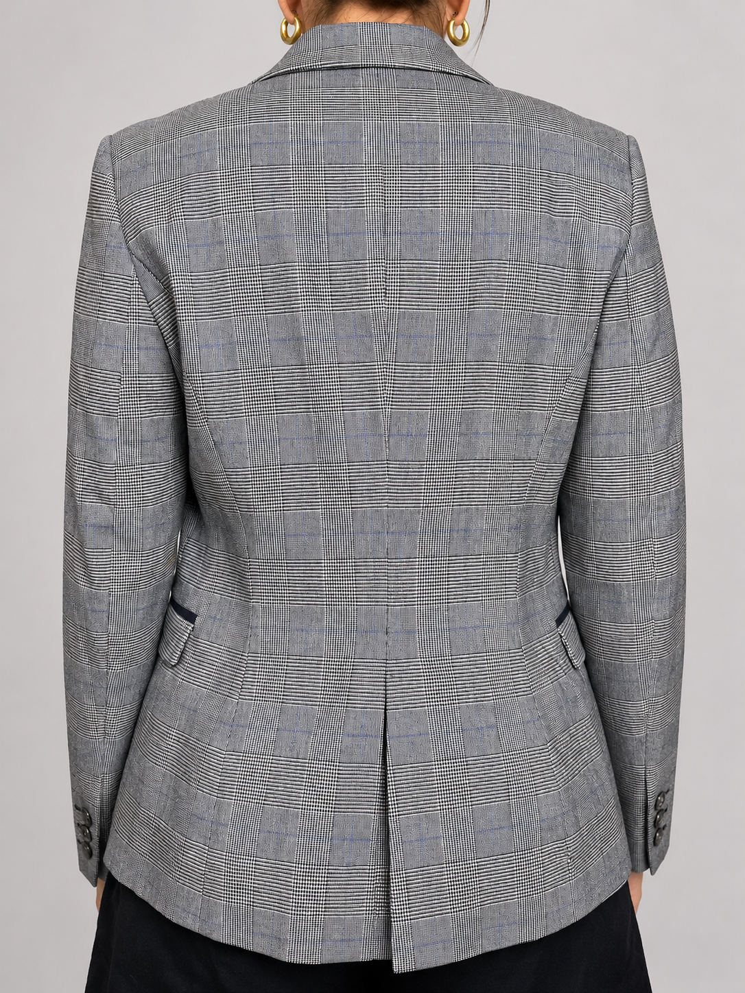 Blazer ZARA BASIC talla M - vista posterior