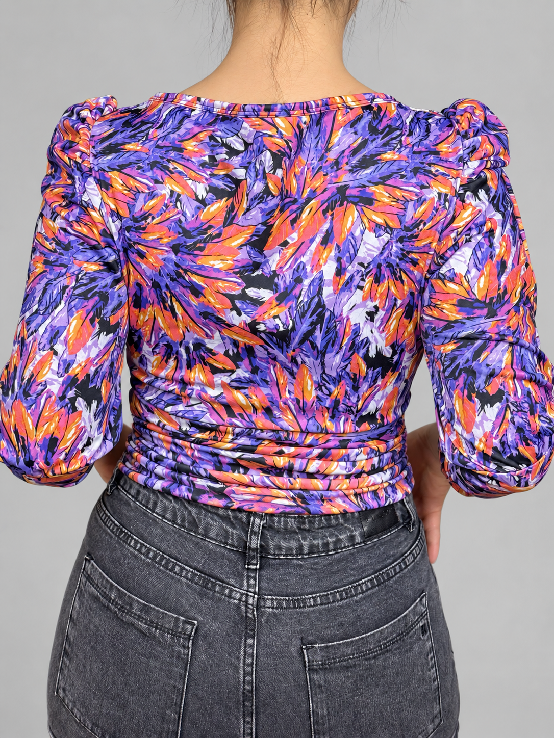 Polera manga larga SIN MARCA IDENTIFICADA, vista posterior