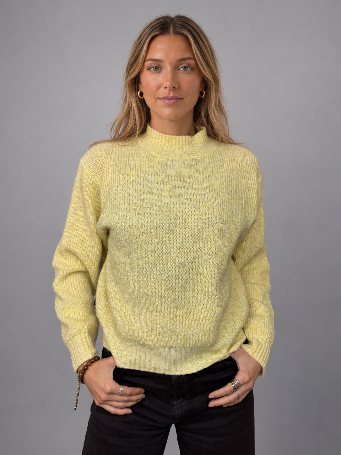 Sweater MANGO, portada
