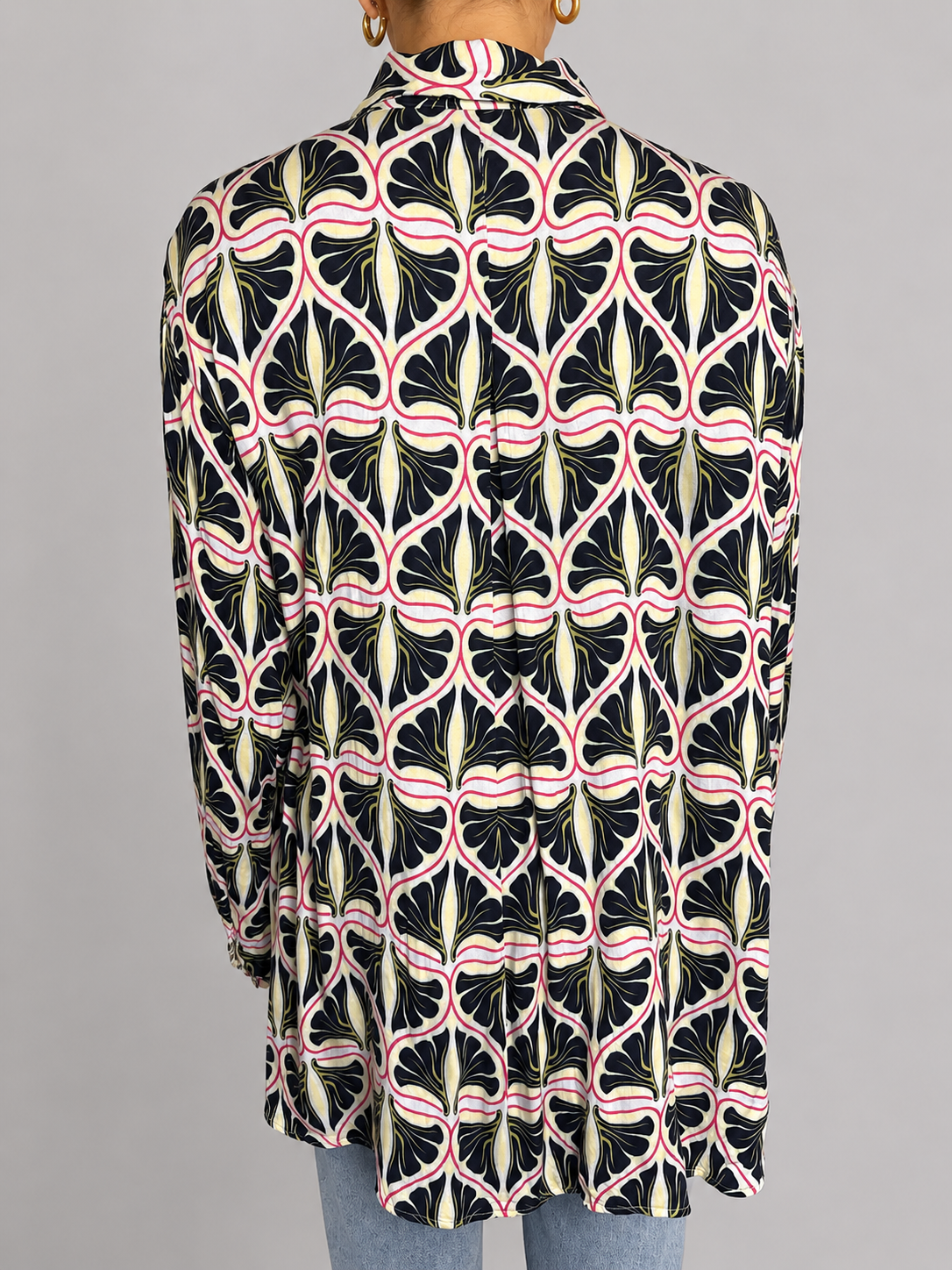 Blusa BASEMENT talla M - vista posterior