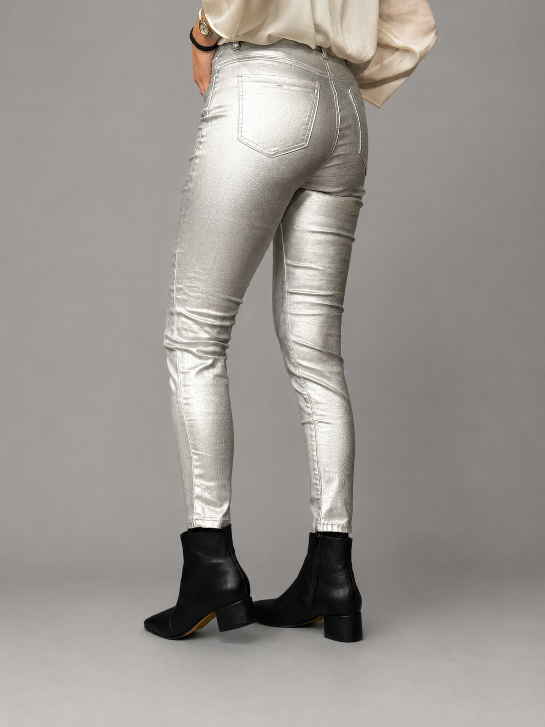 Pantalón SYBILLA Plateado talla 40