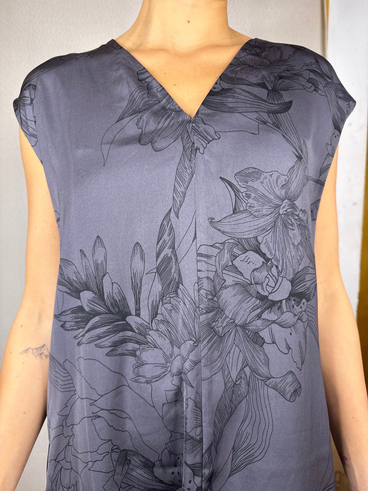 Vestido fiesta ZARA BASIC talla M - detalle